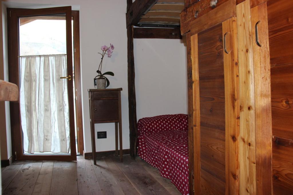 Villa La Tour Nus Habitación foto