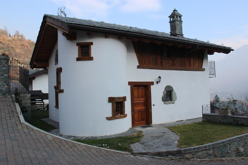 Villa La Tour Nus Exterior foto